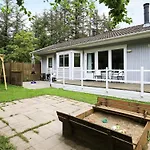 6 Person Holiday Home In Lokken Semesterbostad *