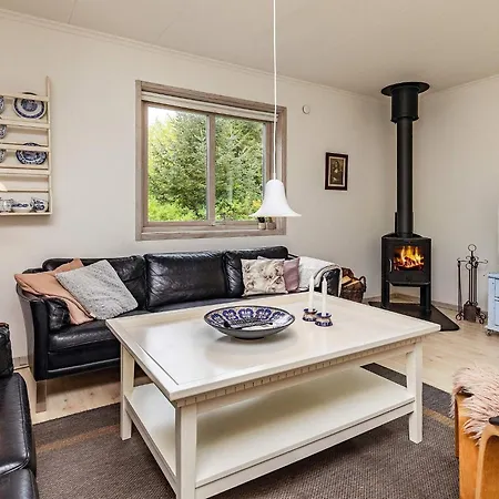 Beachside Serenity-by Traum * 루켄