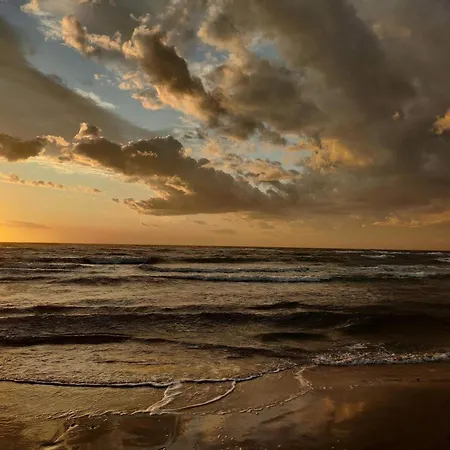 Beachside Serenity-by Traum 펜션 루켄